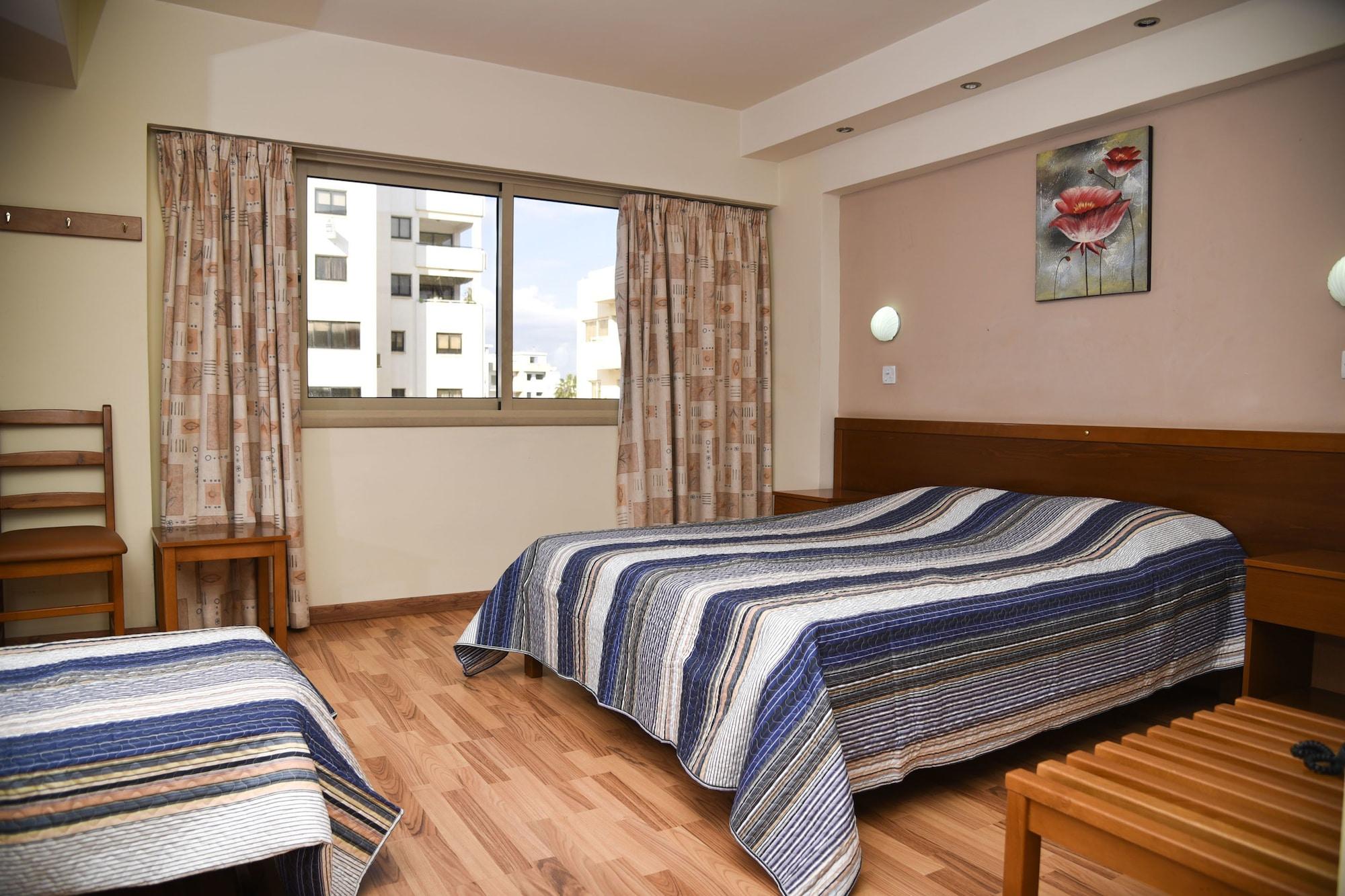 Elysso Hotel Larnaca Bagian luar foto