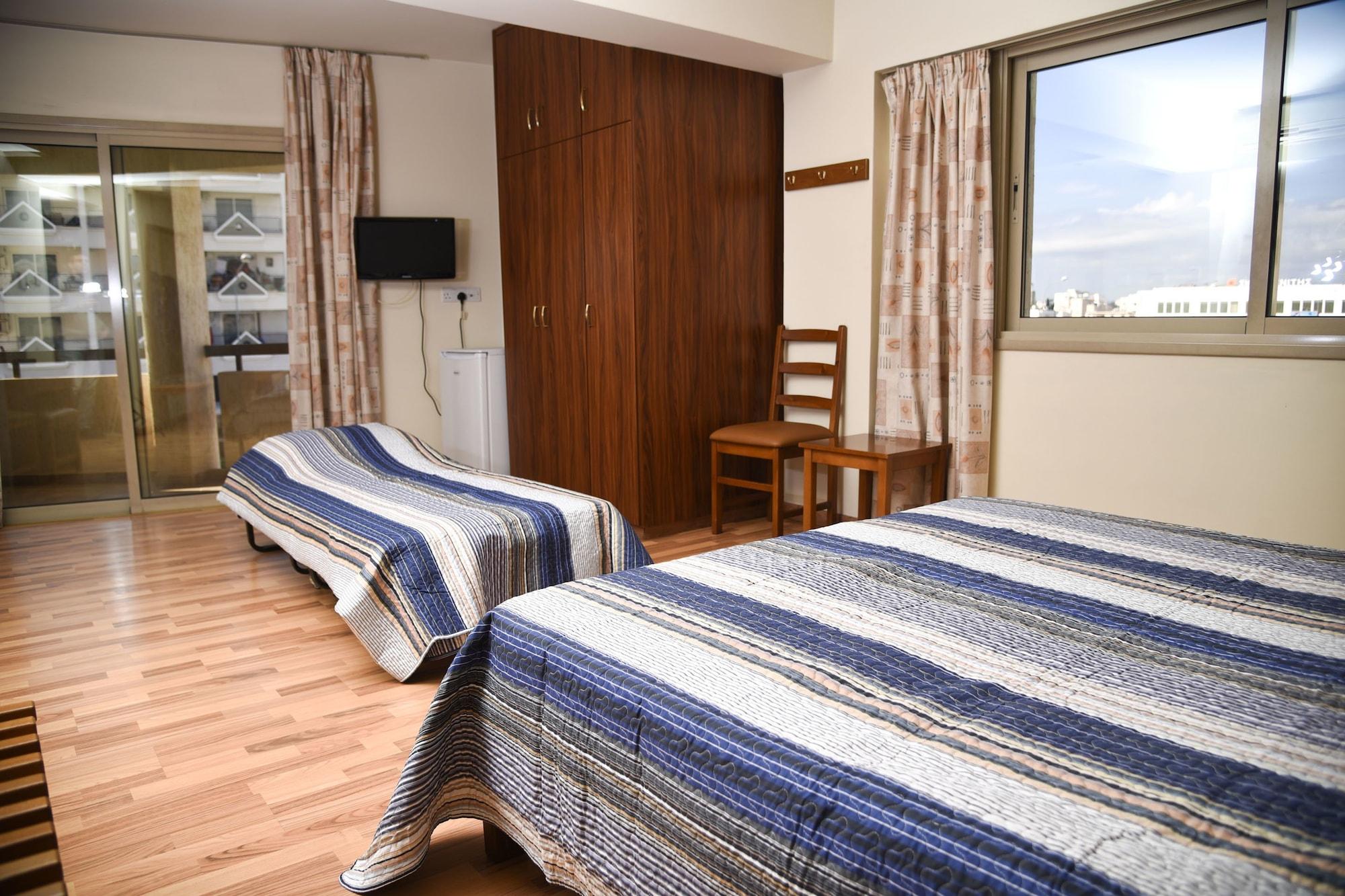 Elysso Hotel Larnaca Bagian luar foto