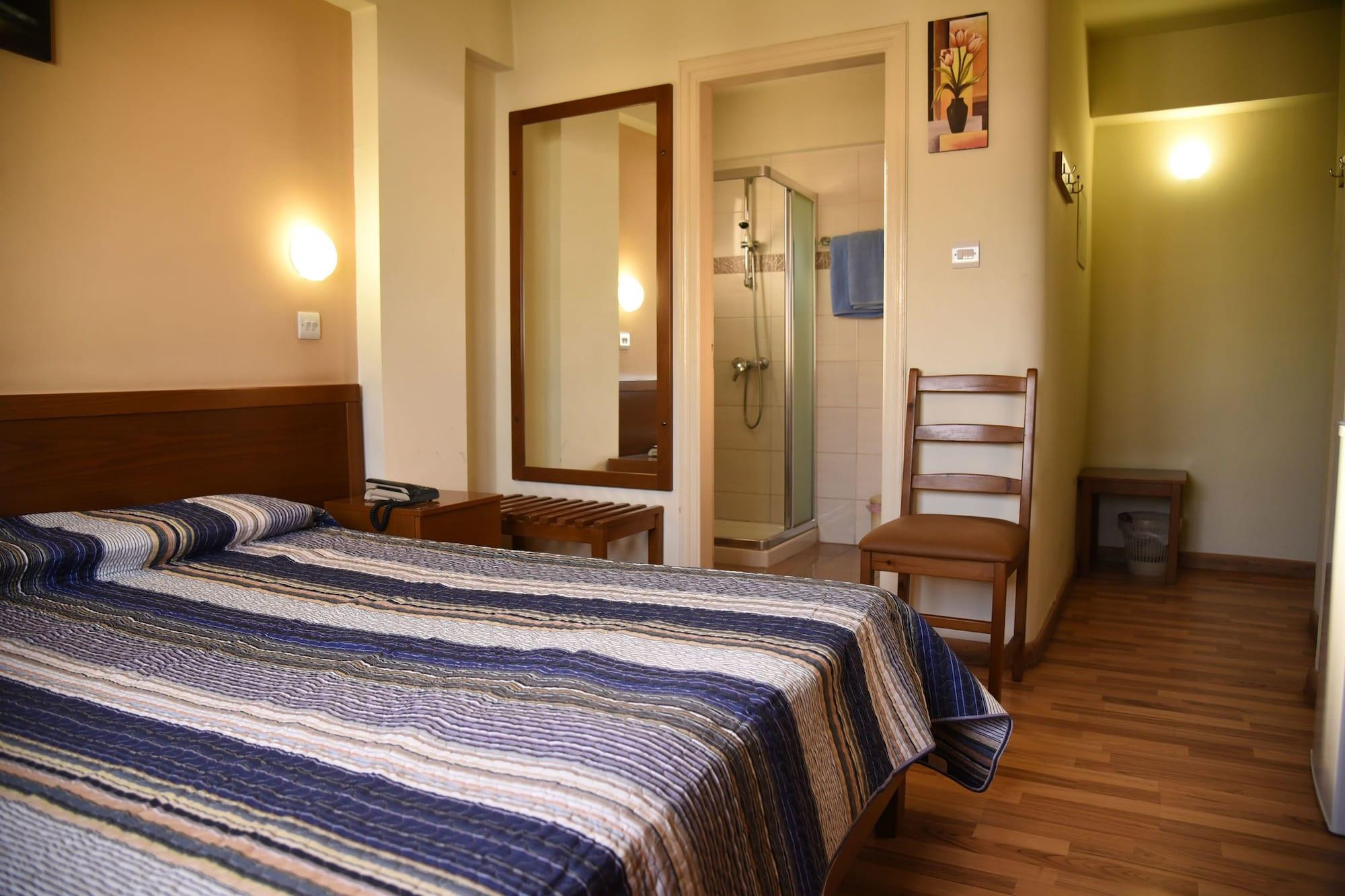 Elysso Hotel Larnaca Bagian luar foto