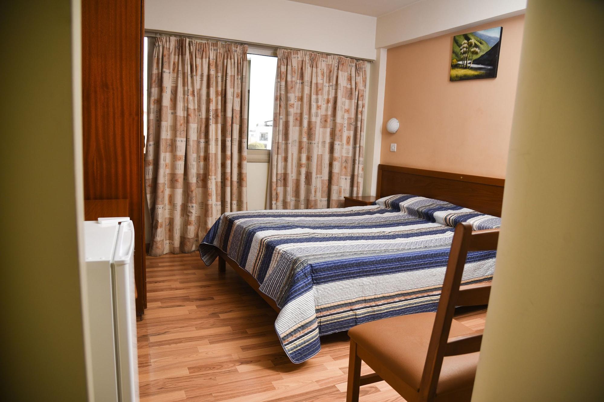 Elysso Hotel Larnaca Bagian luar foto