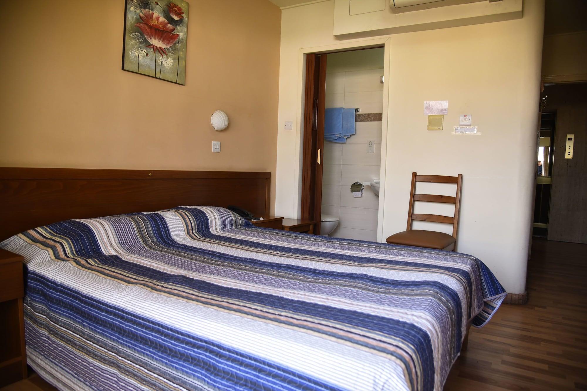 Elysso Hotel Larnaca Bagian luar foto