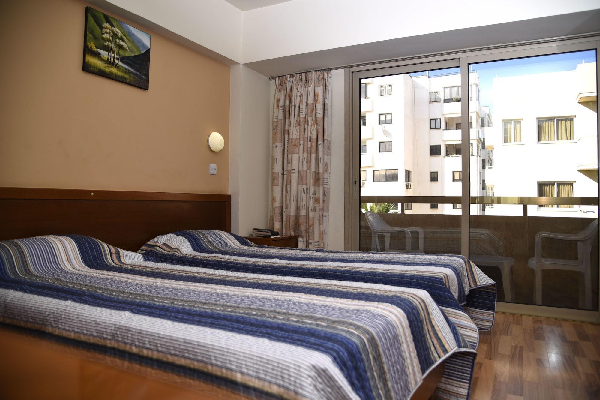 Elysso Hotel Larnaca Bagian luar foto