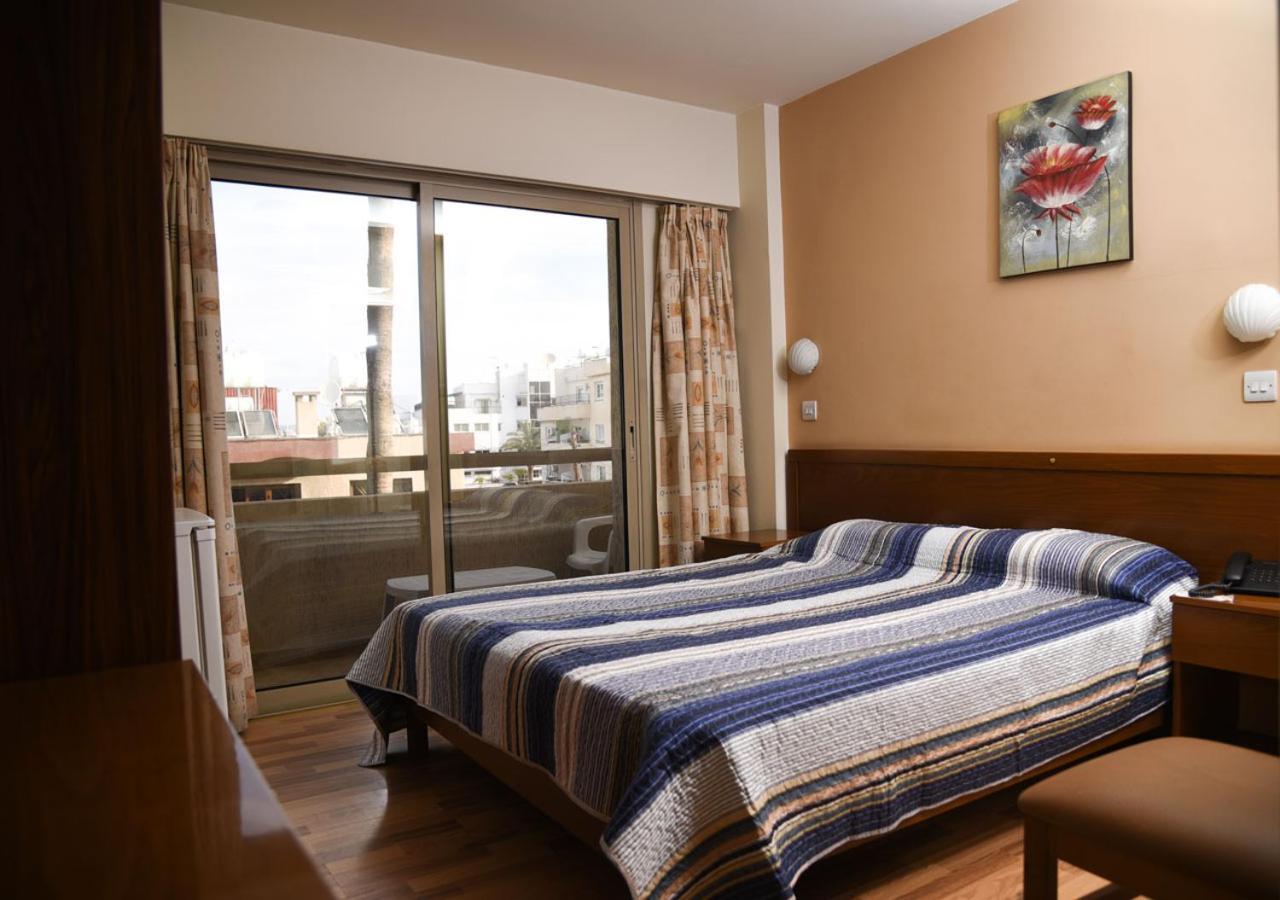 Elysso Hotel Larnaca Bagian luar foto