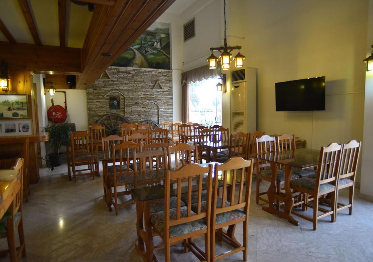 Elysso Hotel Larnaca Bagian luar foto