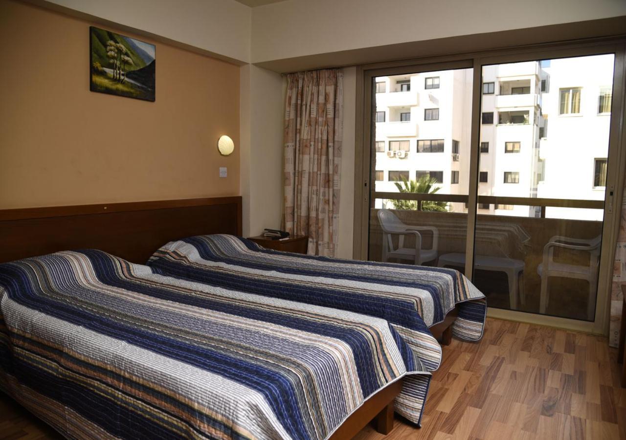 Elysso Hotel Larnaca Bagian luar foto