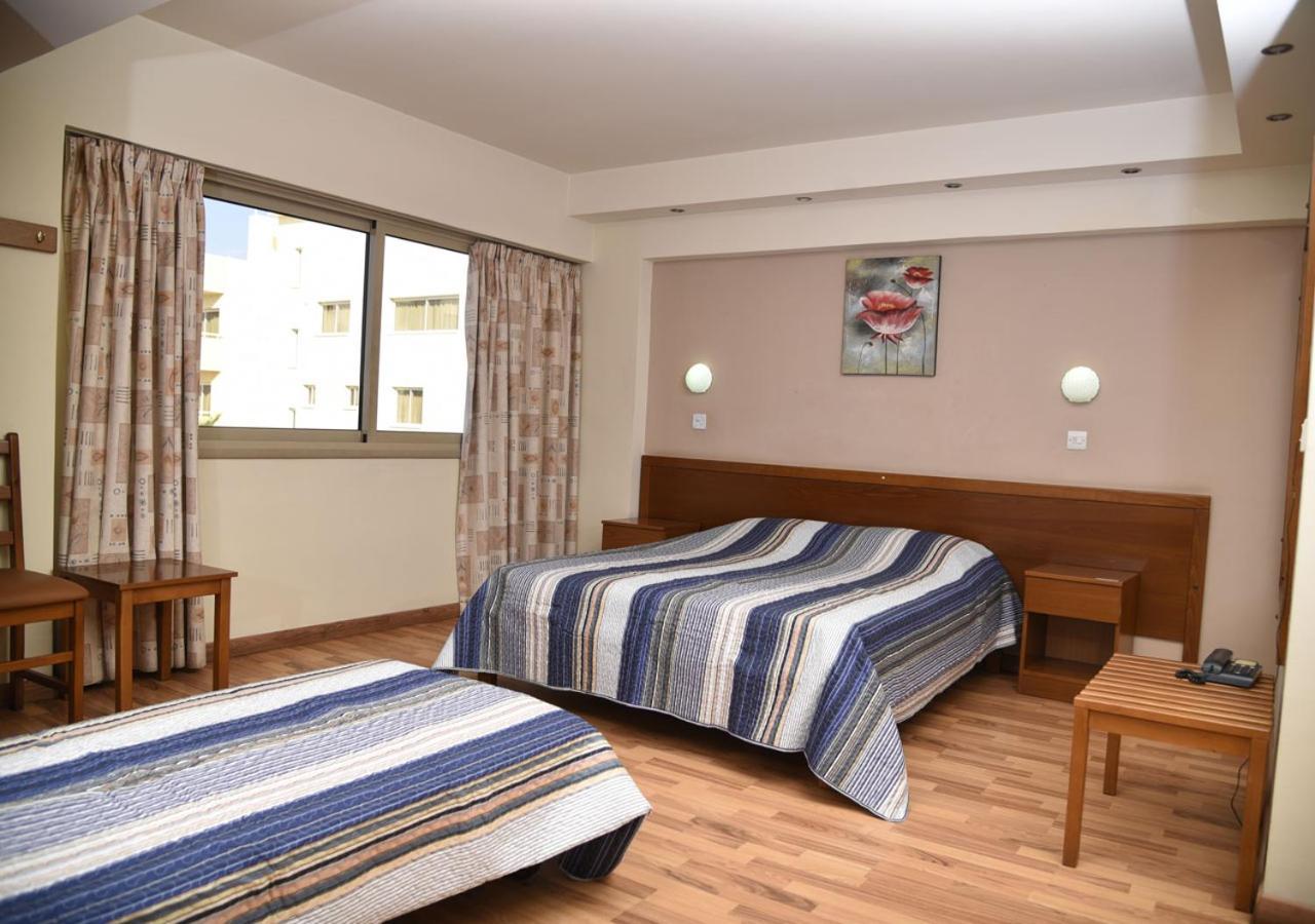 Elysso Hotel Larnaca Bagian luar foto